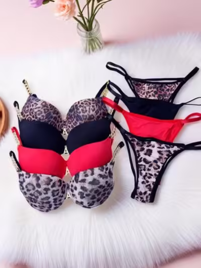 Classic Black Padded Seamless Bra - Image 10