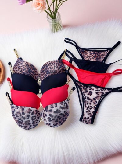 Classic Black Padded Seamless Bra - Image 5