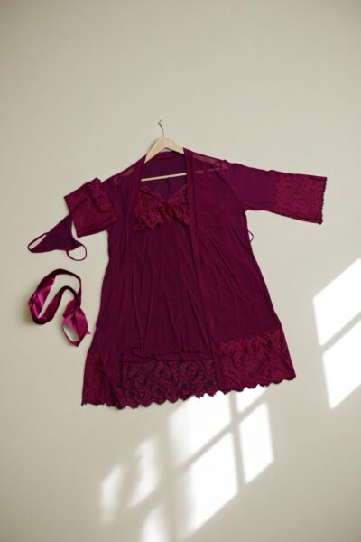 Luxurious Burgundy 4-Piece Lace Lingerie & Robe Set - Image 5